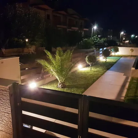 Sithonia Luxury 4 Beds *