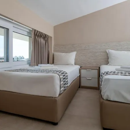 Sithonia Luxury 4 Beds