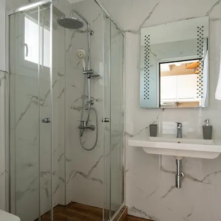 Apartment Sithonia Luxury 4 Beds
