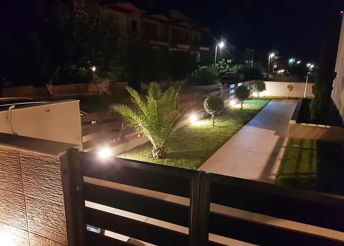 Sithonia Luxury 4 Beds *
