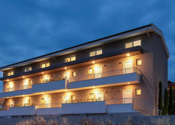 شقة Sithonia Luxury 4 Beds *