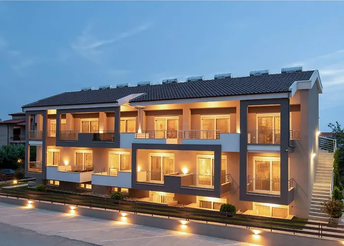 Sithonia Luxury 4 Beds